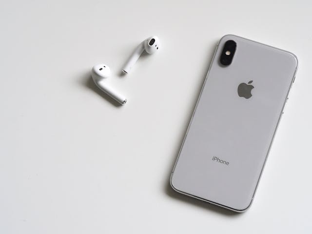 Apple Empowers Developers with Offline AI Through Foundation Models Framework at WWDC 2025